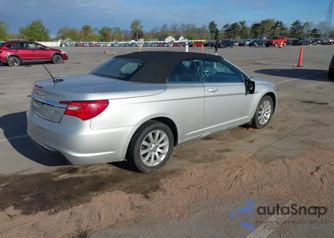 2012 Chrysler 200 Touring из США, поврежденный, VIN 1C3BCBEBXCN155687